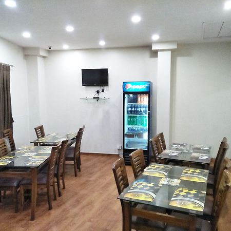 Hotel Address Inn Мумбай Екстериор снимка