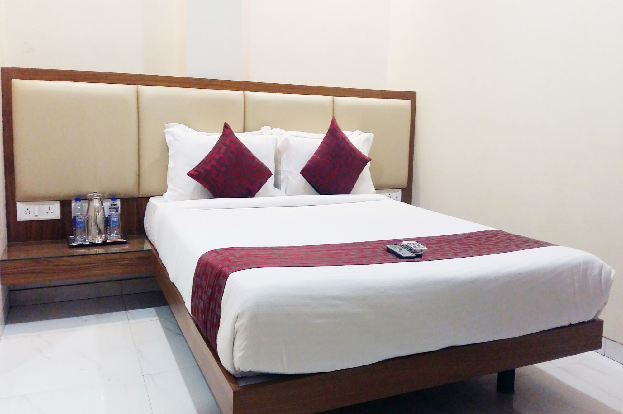 Hotel Address Inn Мумбай Екстериор снимка