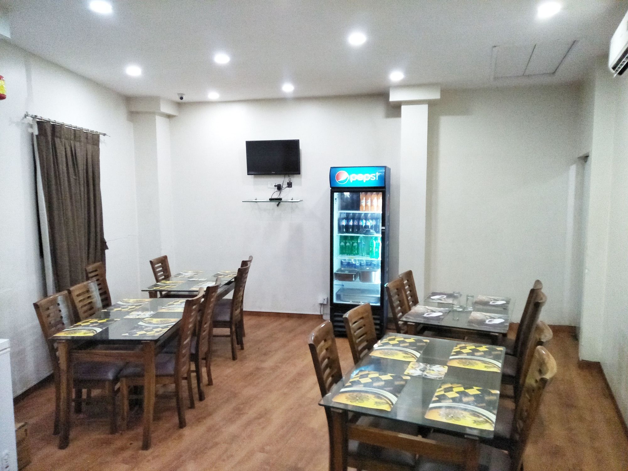 Hotel Address Inn Мумбай Екстериор снимка